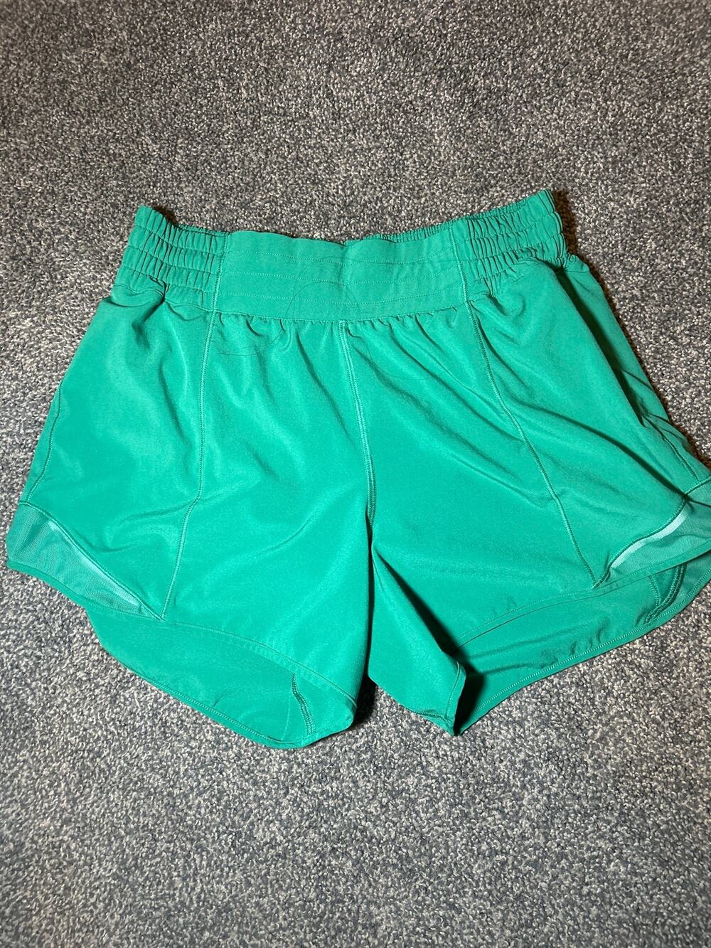 Lululemon Hotty Hot High-Rise Lined Short 4" Everglade green size 6